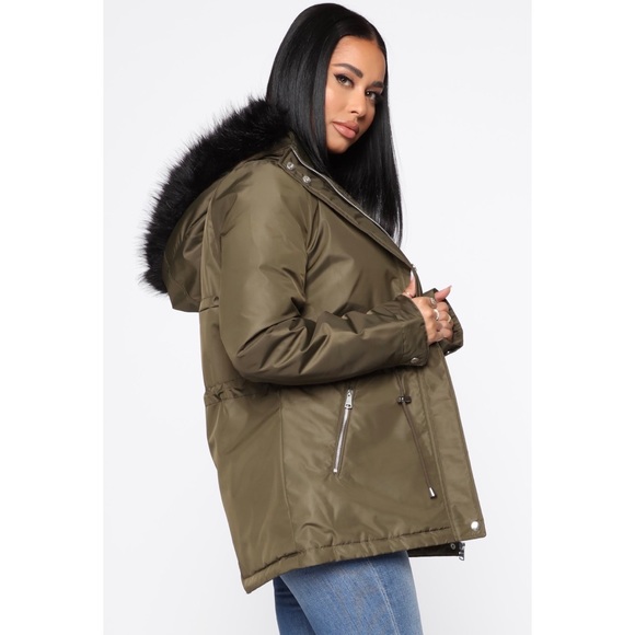 NWT Fashion Nova Faux Fur Jacket - M - Picture 3 of 5